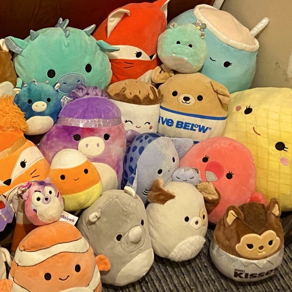 My squishmallow collection (there’s more but more at my dads not there yet) - Picture 1 of 3